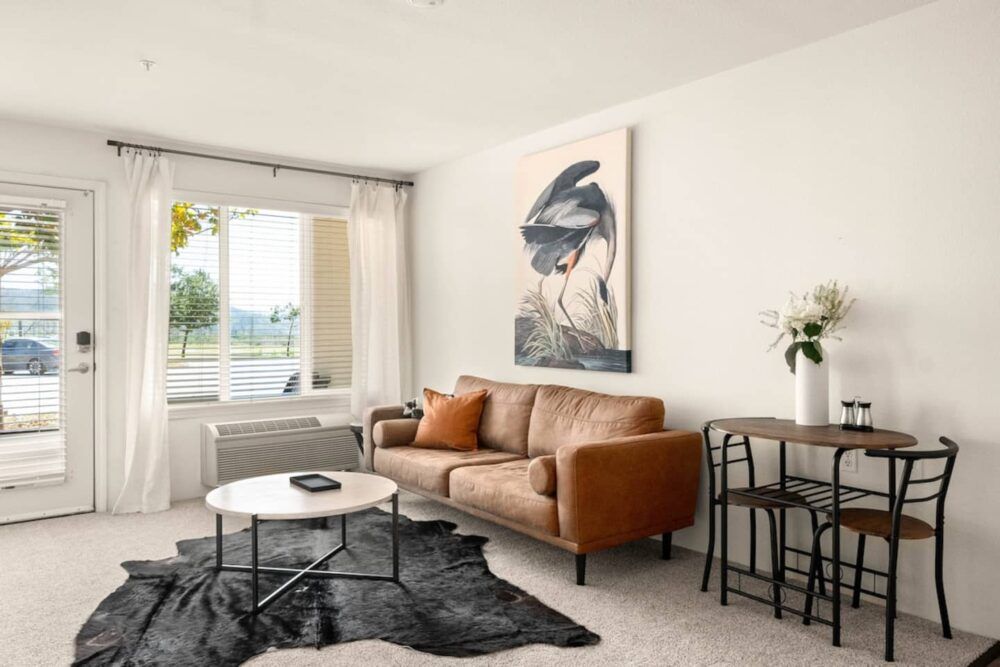 The Modoc | WiFi & King Bed Main Image