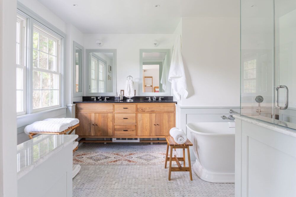 The Family Farmhouse - Idyllic Escape w/ Firepit Main Image