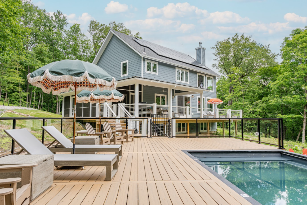 Woodland Retreat: Modern Barn in Stone Ridge Main Image