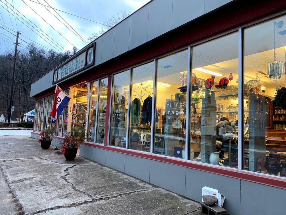 Phoenicia Arts and Antiques Image