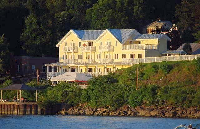 The Rhinecliff Image