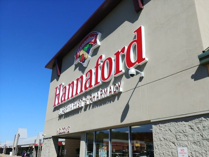 Hannaford Supermarket Image