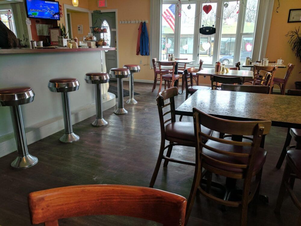 Pine Island Retail Strip Mall Image