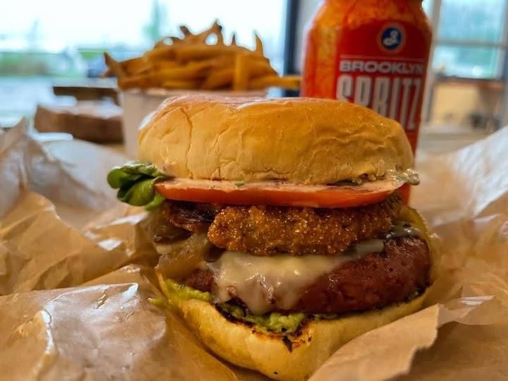 Del's Roadside Image