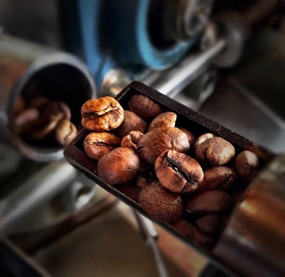 2 Queens Coffee Image