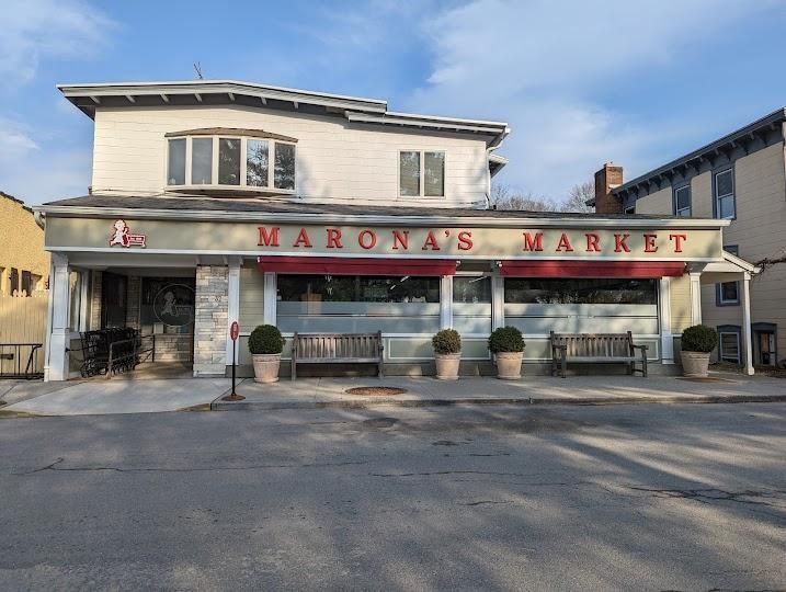 Marona's Market Image