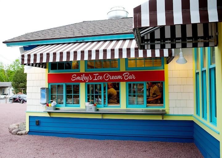 Mama's Boy Burgers Image