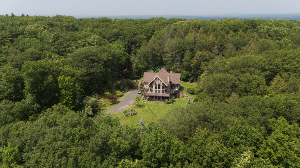 Mountain Escape with Screened Porch + Fire Pit Main Image