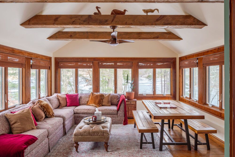 Home Sweet Hudson: Serene Lakefront Getaway Main Image