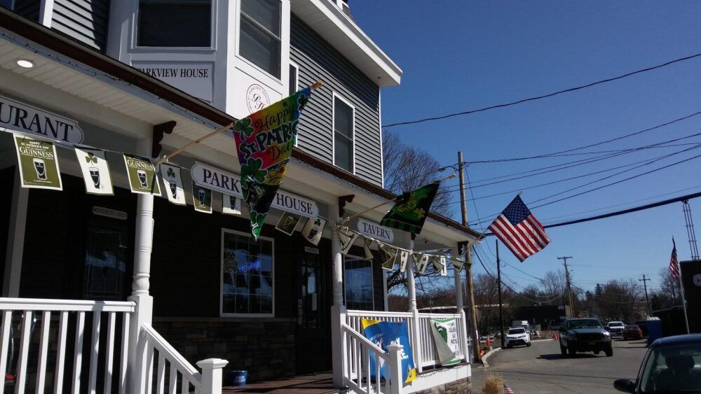 Parkview House Restaurant & Tavern Image