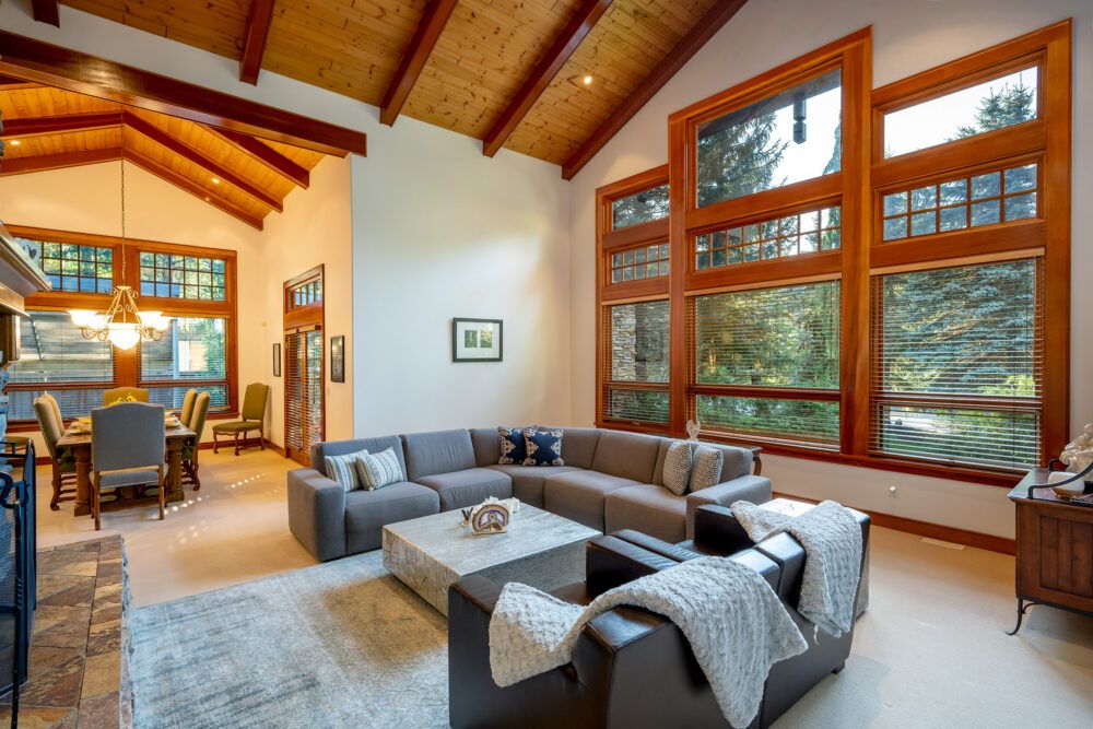 Cedar & Snow Chalet – Whistler Creekside