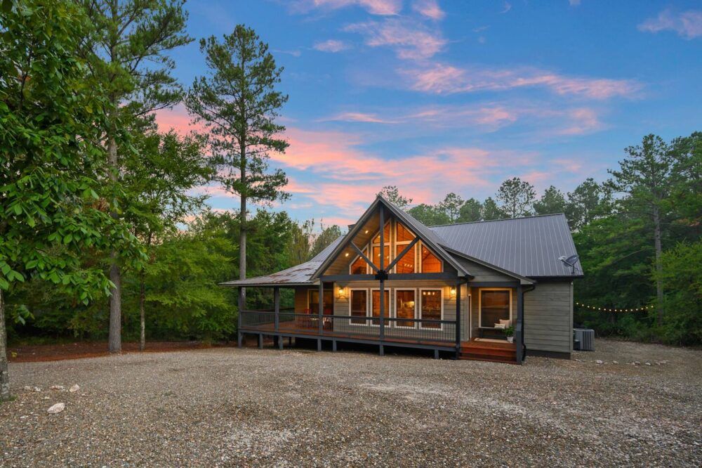 Lazy Canoe Lodge Main Image