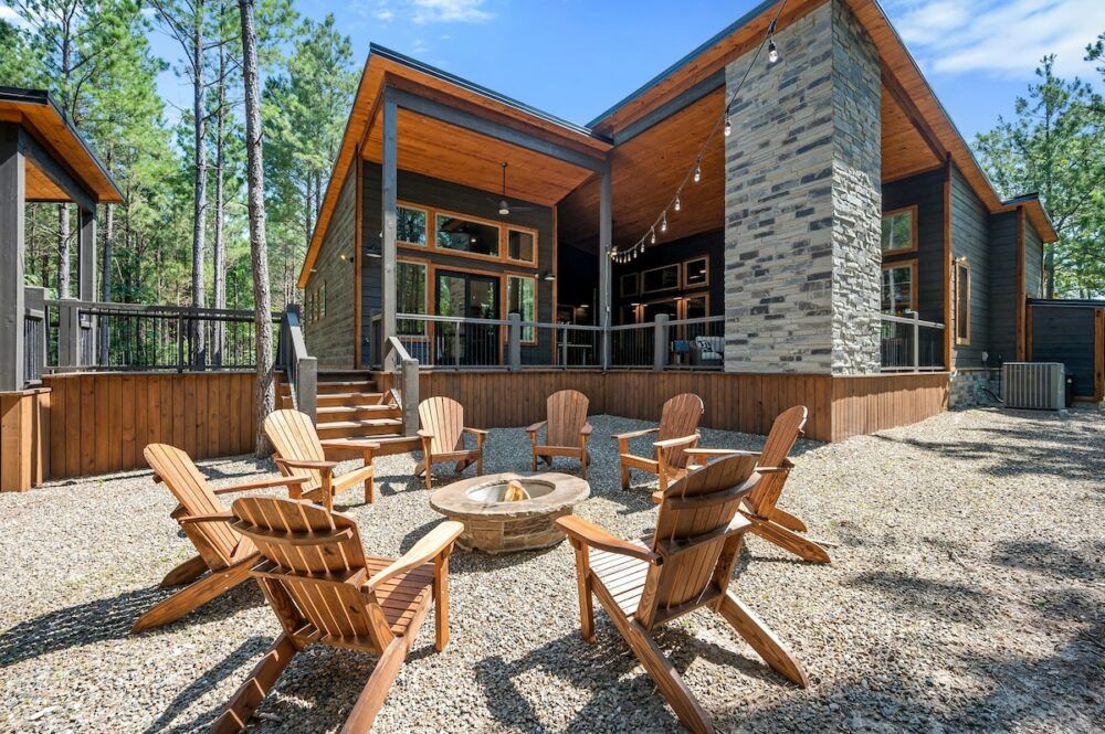 Knock on Wood-BRAND NEW- Luxury Cabin w/ ALL the Entertainment! Sleeps 14 Main Image