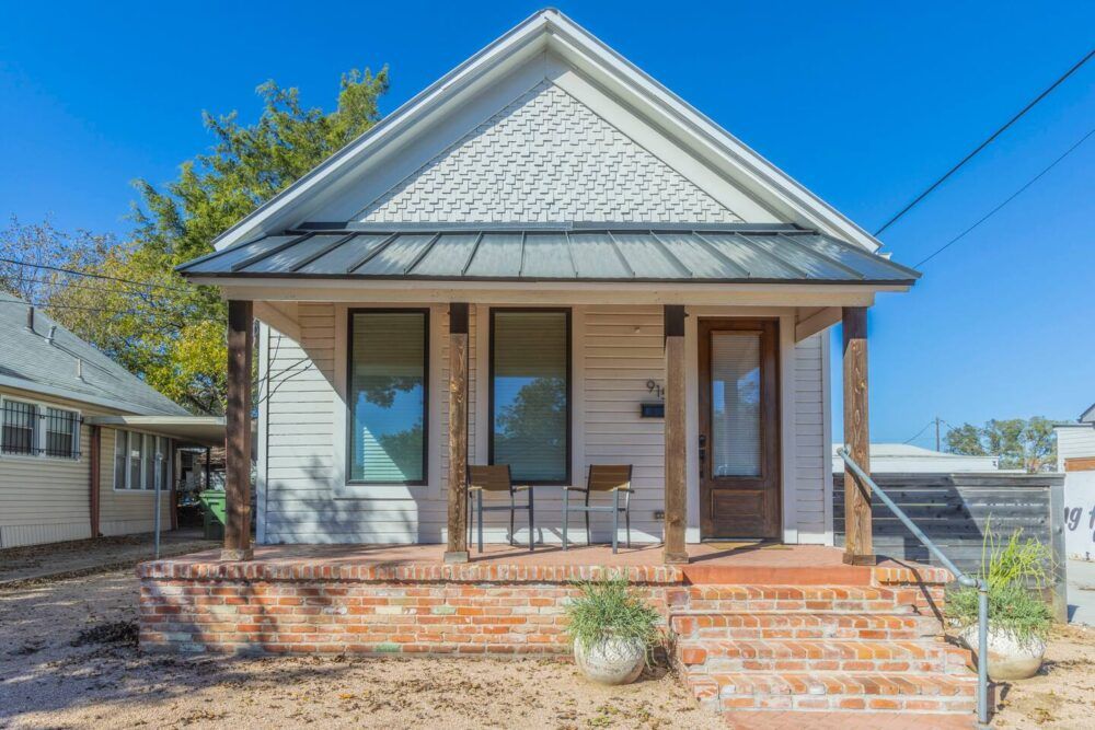 The Clay House Pet Friendly Walk To Magnolia Main Image