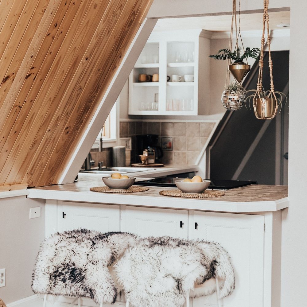 Breakfast bar with seating for two