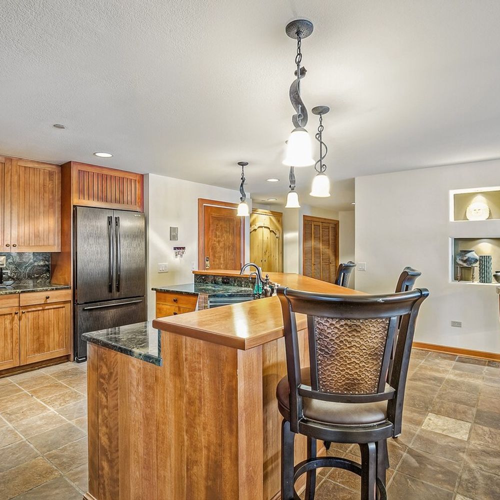 Kitchen & bar seating