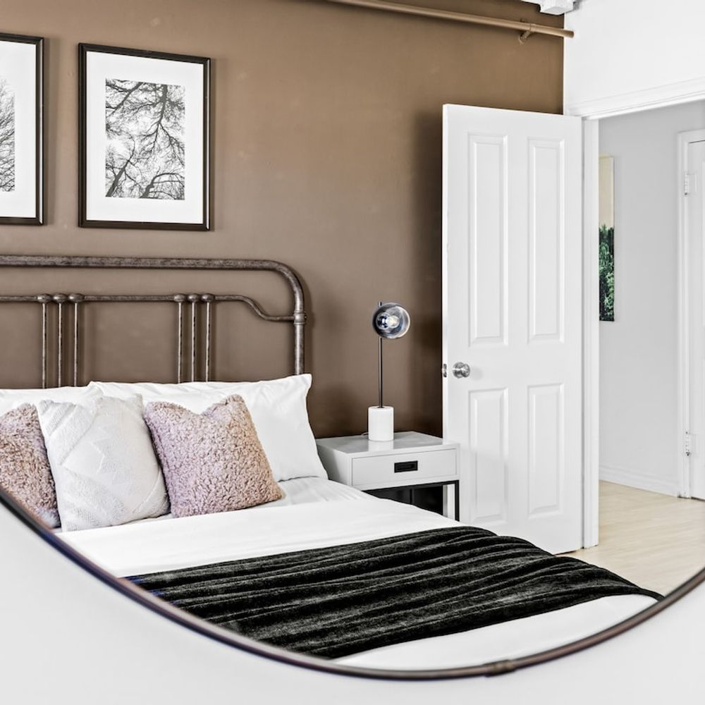 Bedroom 2 with king bed