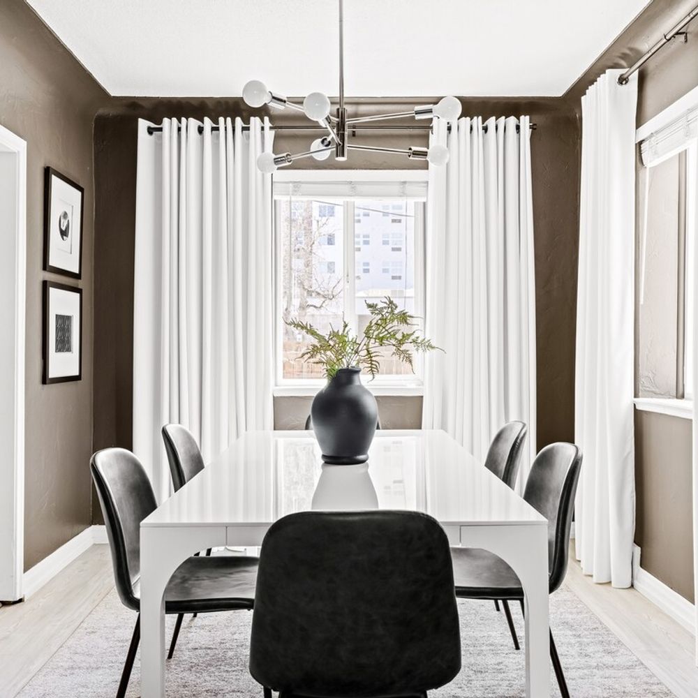 Dining table seats 6
