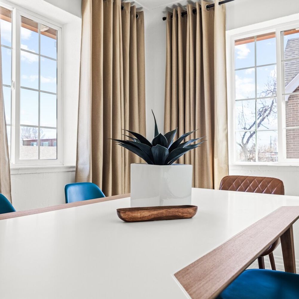 Dining table seats 6