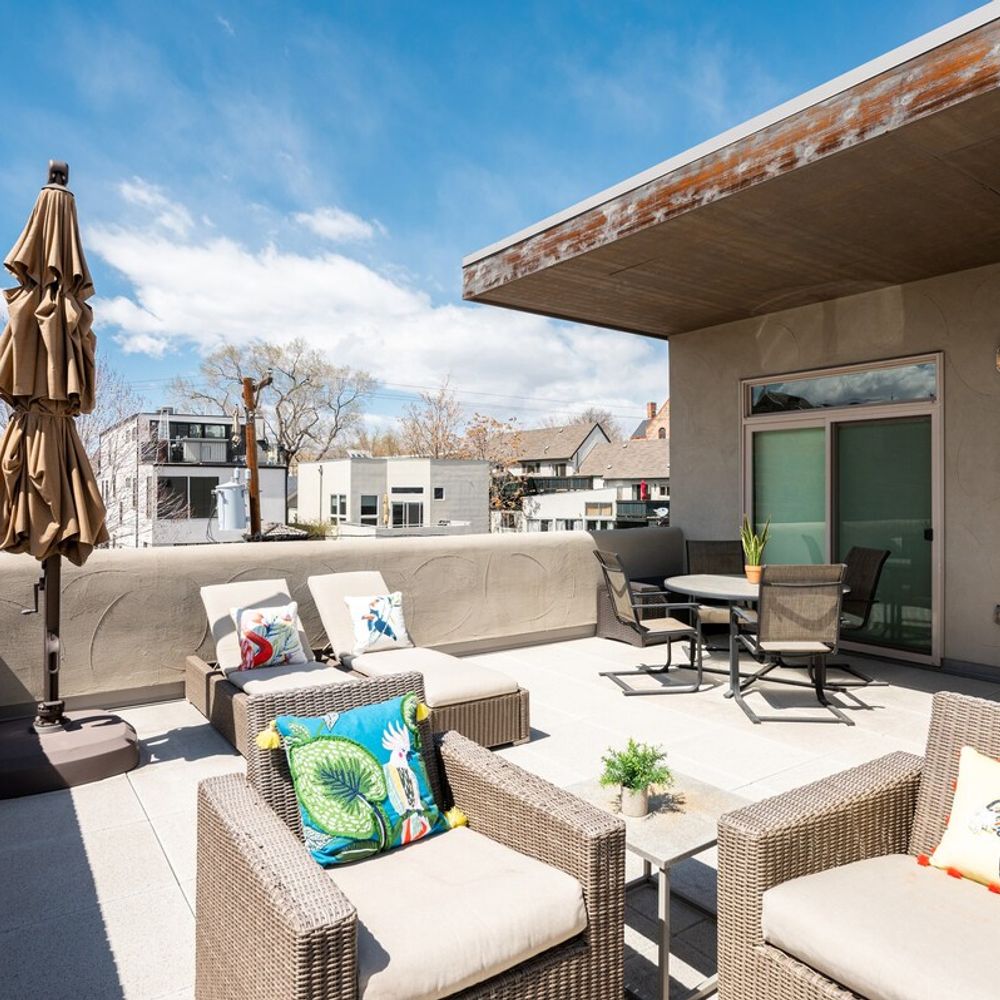 Rooftop deck