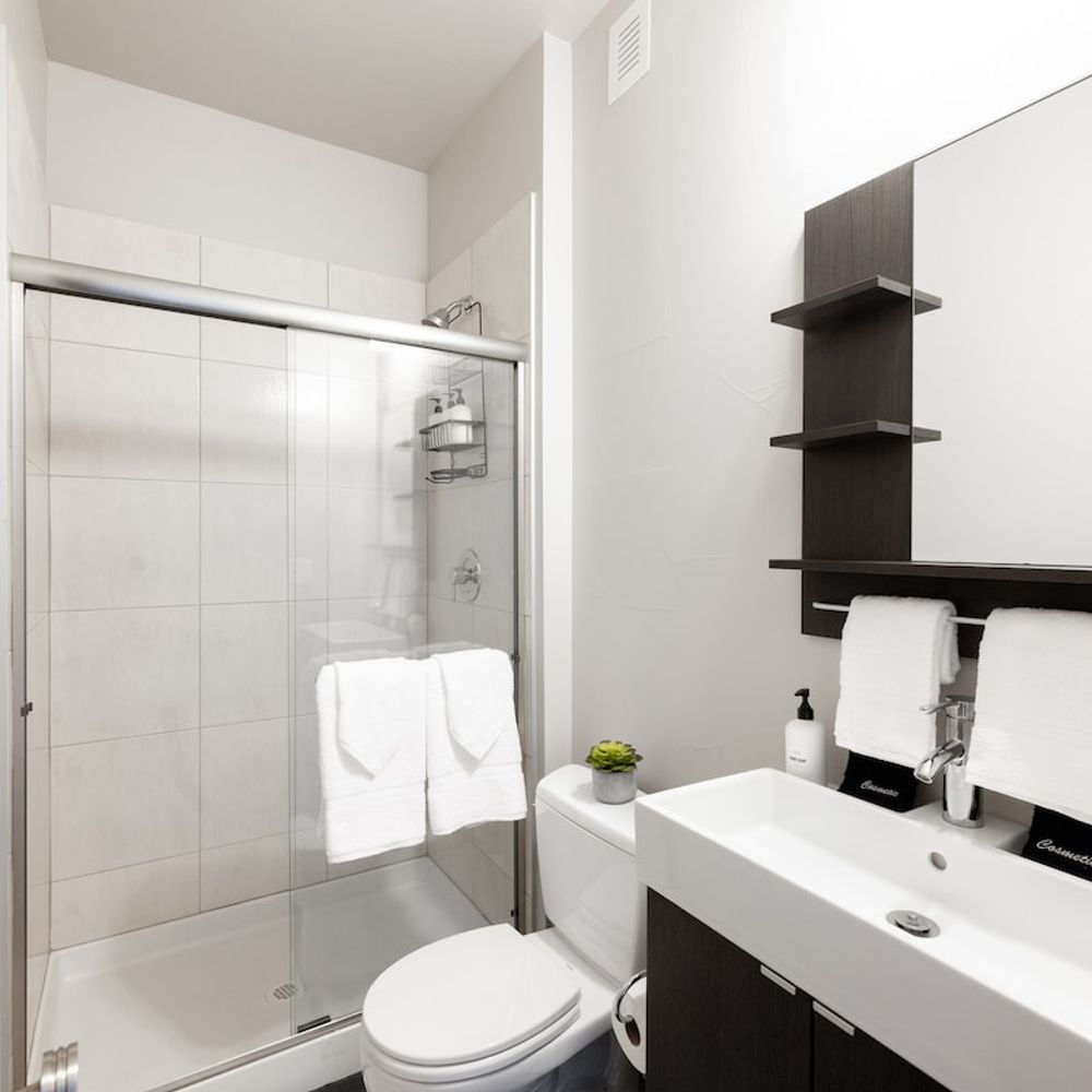 Full bathroom