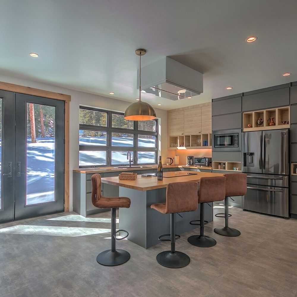 Kitchen with seating