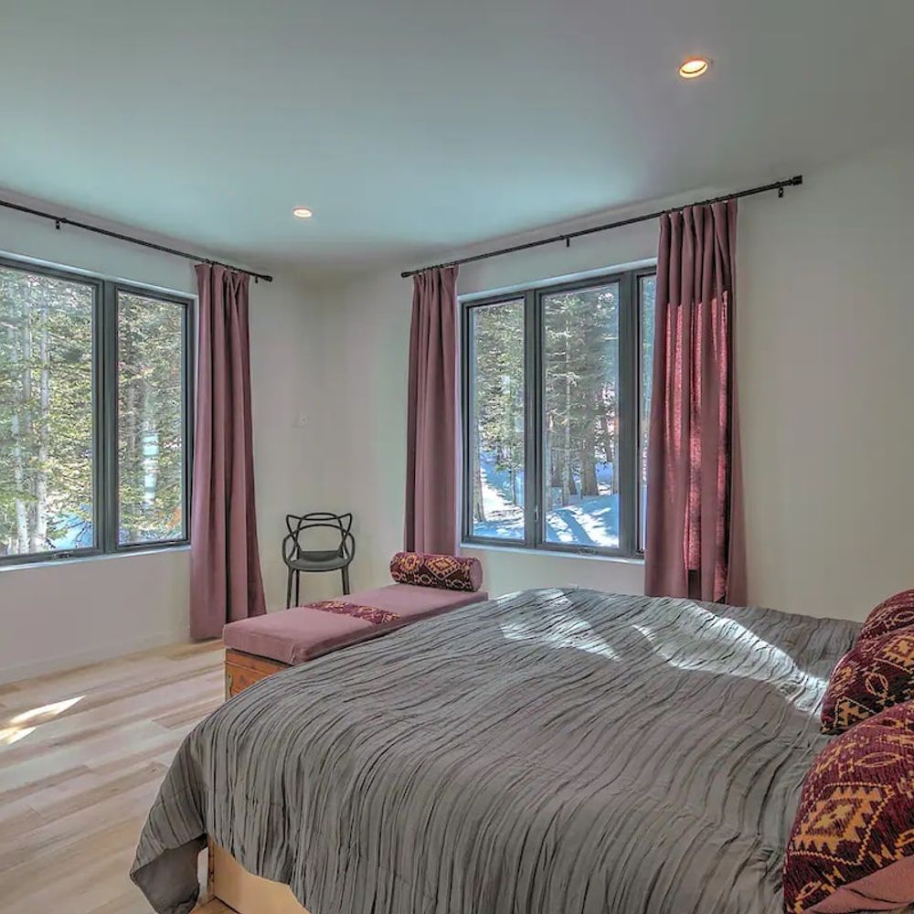 King bed in bedroom 2
