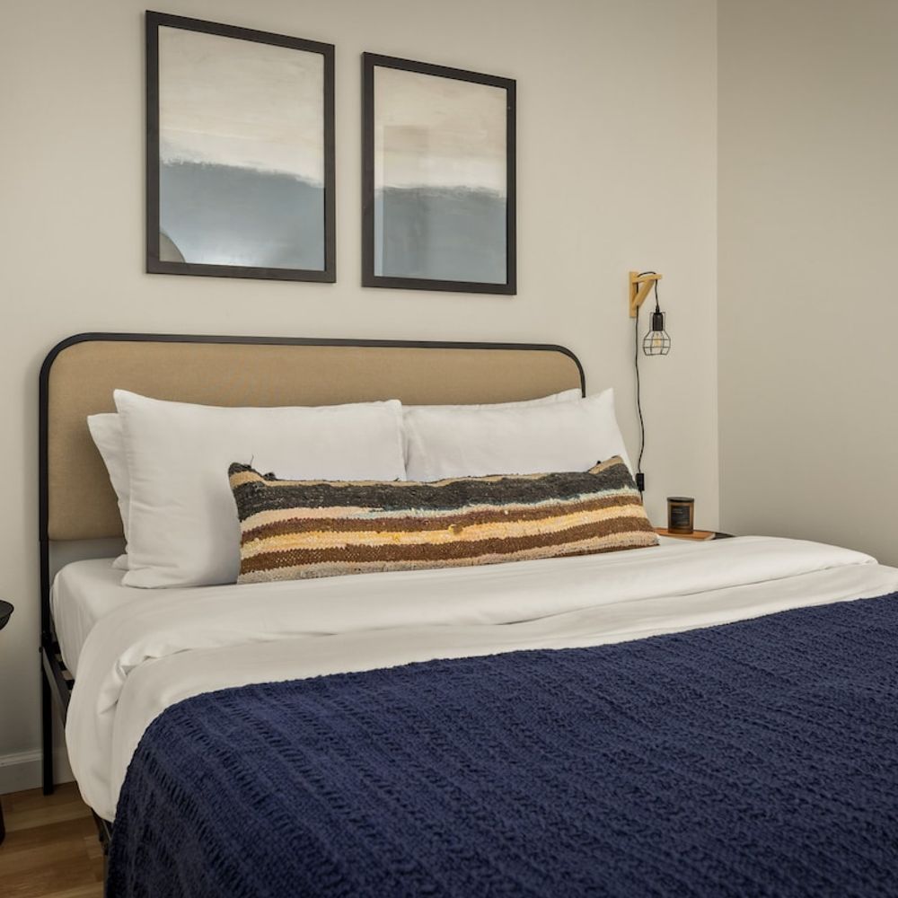 2nd bedroom has a queen bed