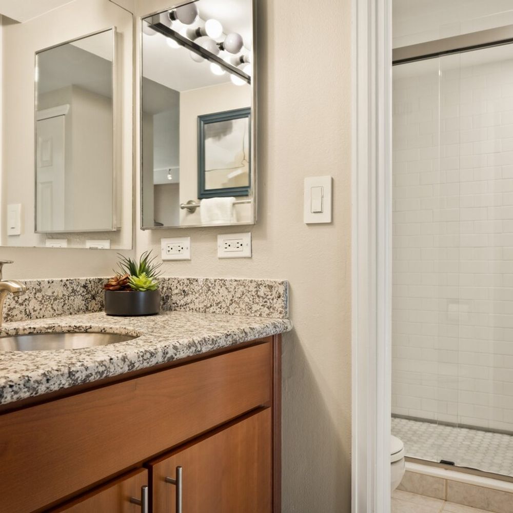 Bathroom vanity