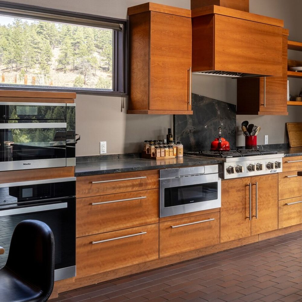 Large, modern kitchen