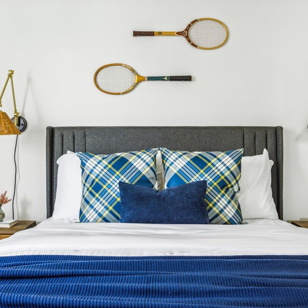 Bedroom 3 with queen bed