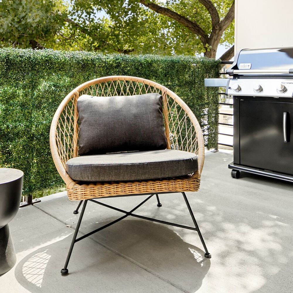 Balcony has gas grill