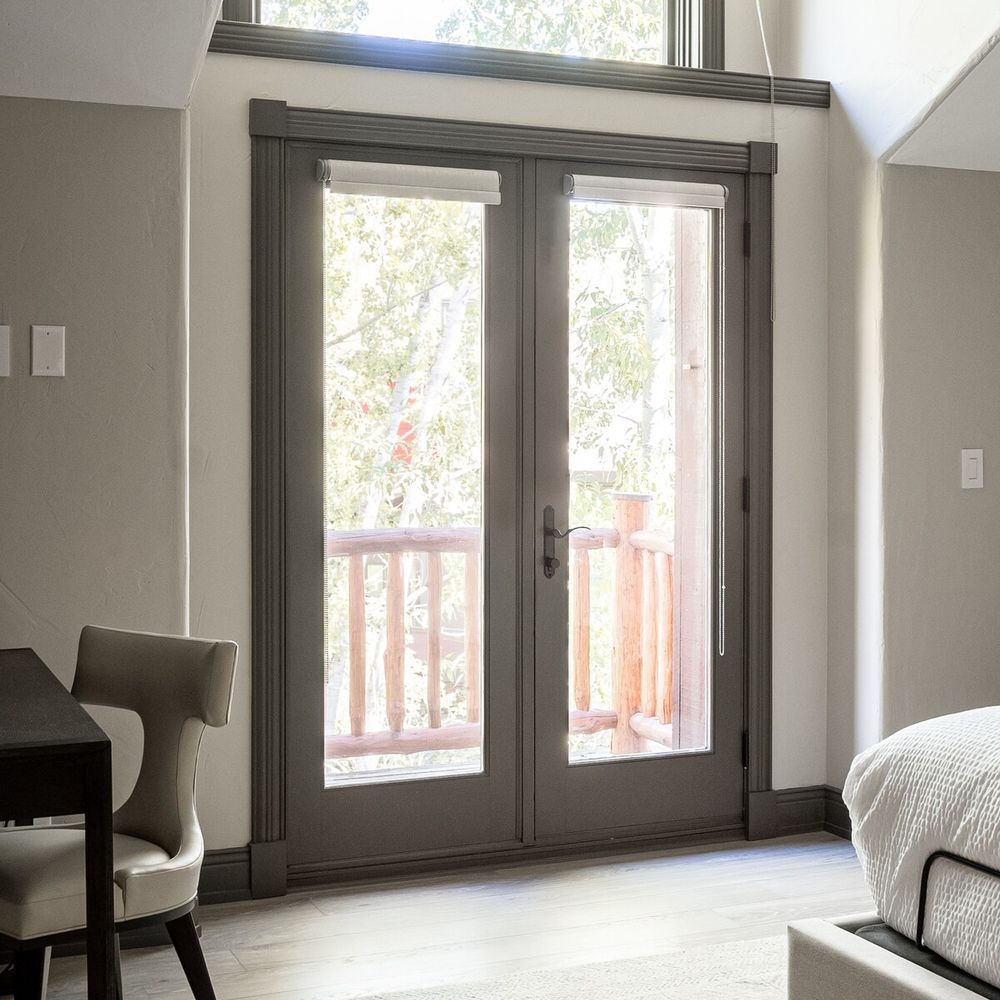 Extra seating in bedroom 1