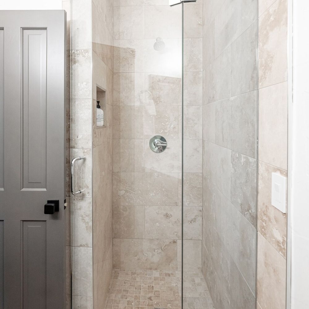 Shower in en suite bath to bedroom 2