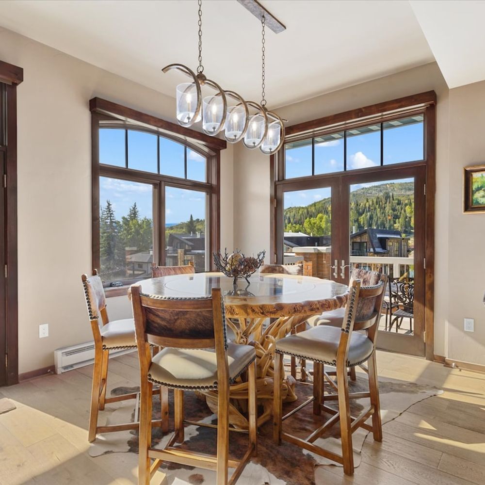 Dining table seats 6