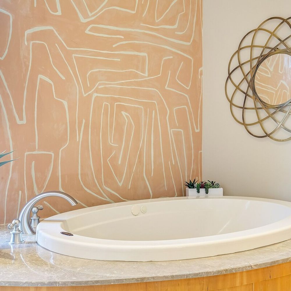 Soaking Tub Master Ensuite Bathroom
