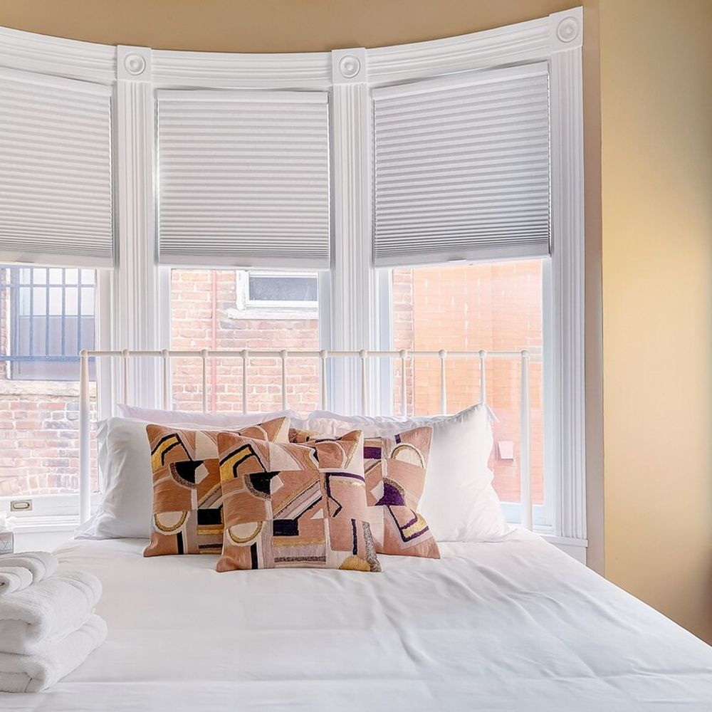Queen Bed in 2nd Bedroom