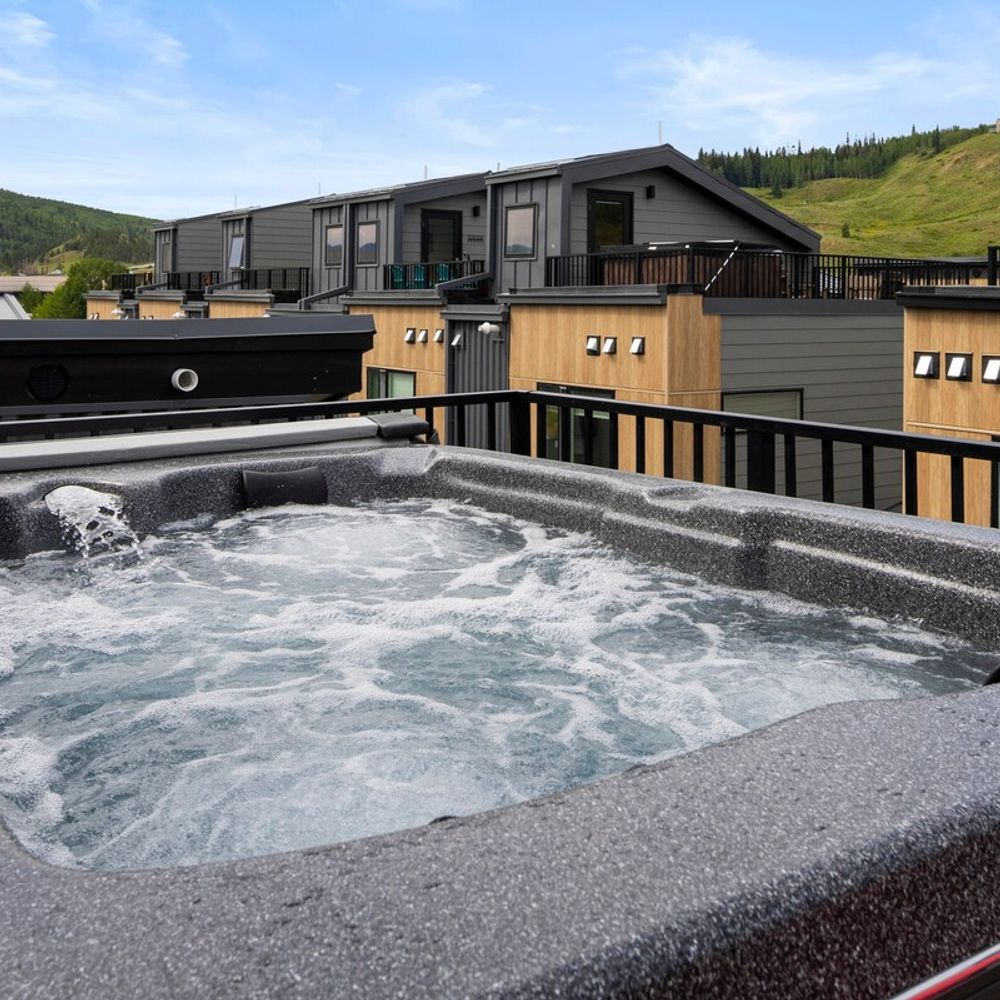 Hot tub on the rooftop deck!