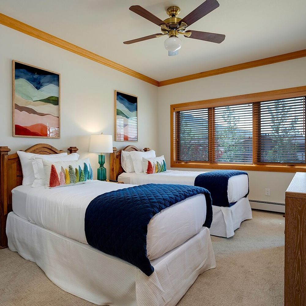 Bedroom 4 - Two twin beds