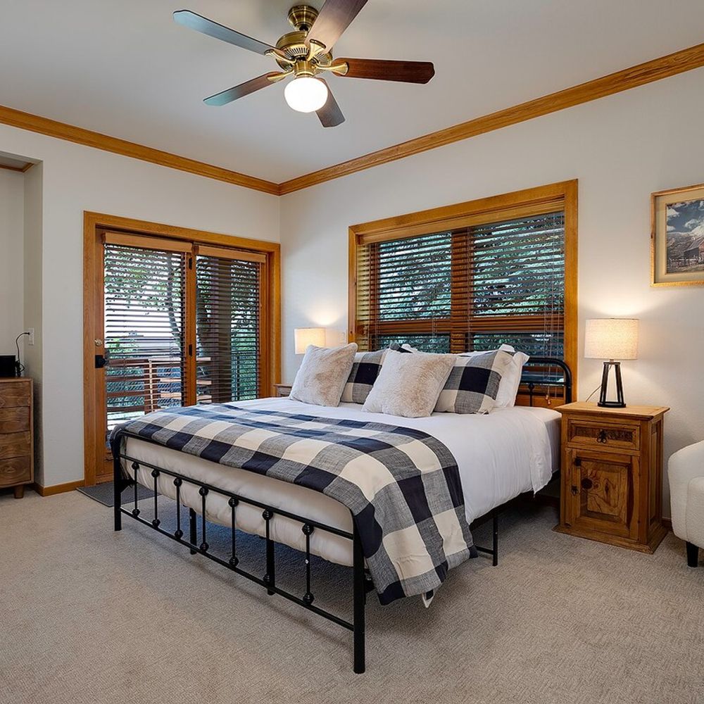 Bedroom 3 - King bed