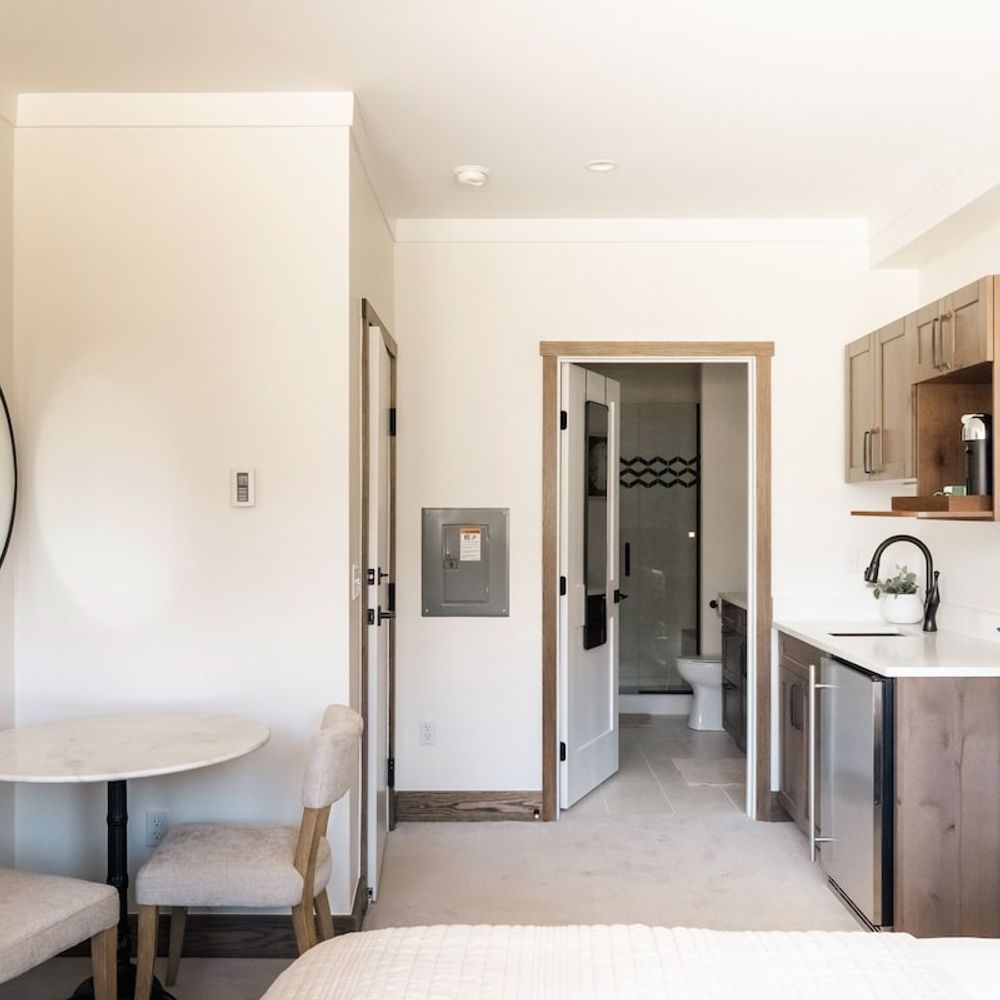 Primary bedroom with private full ensuite bathroom
