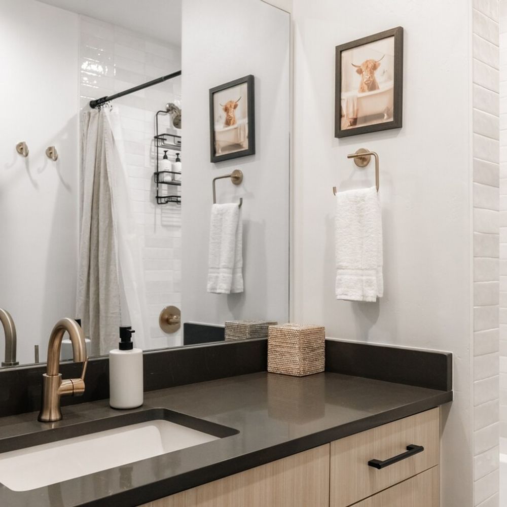 Full bathroom 2