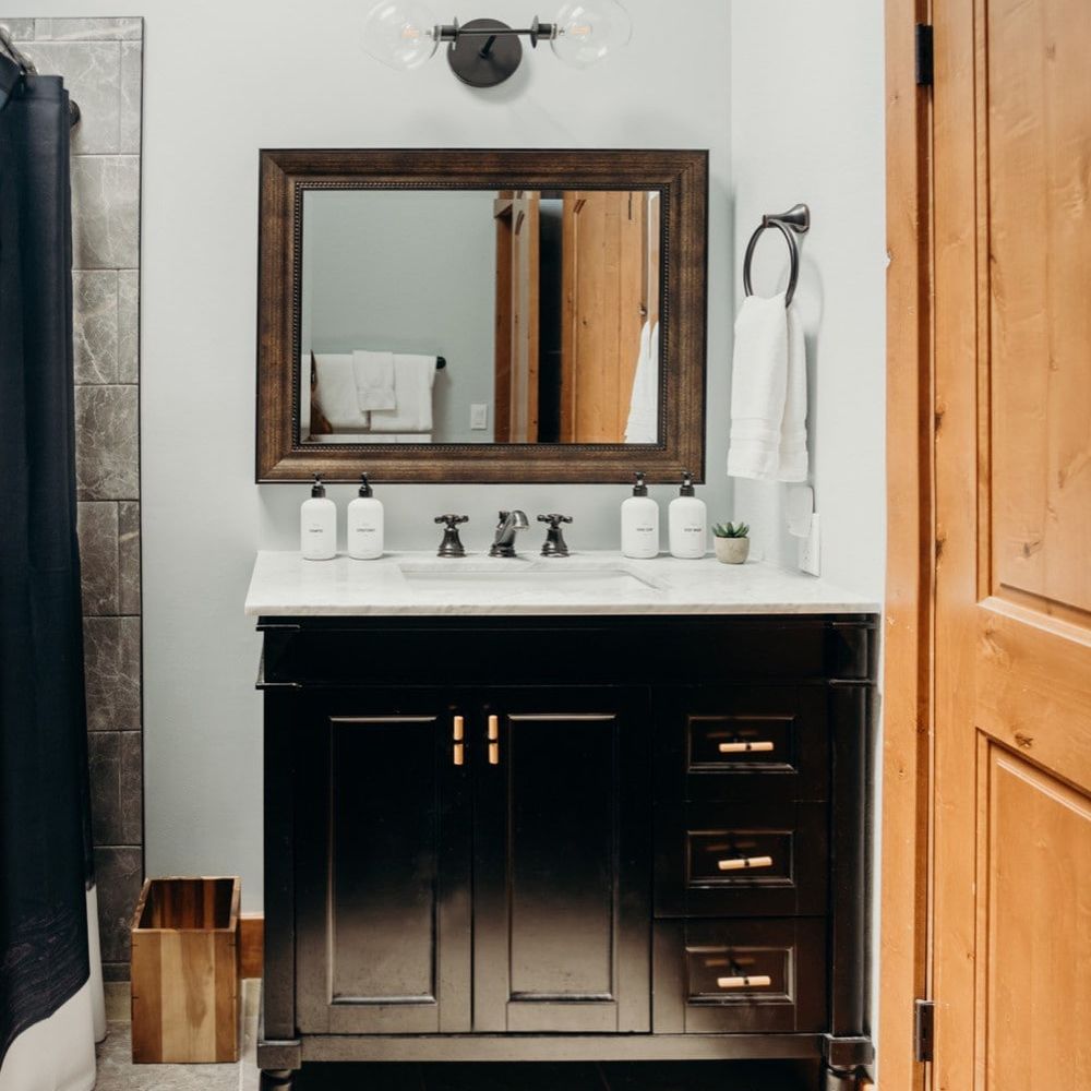 Full bathroom 2