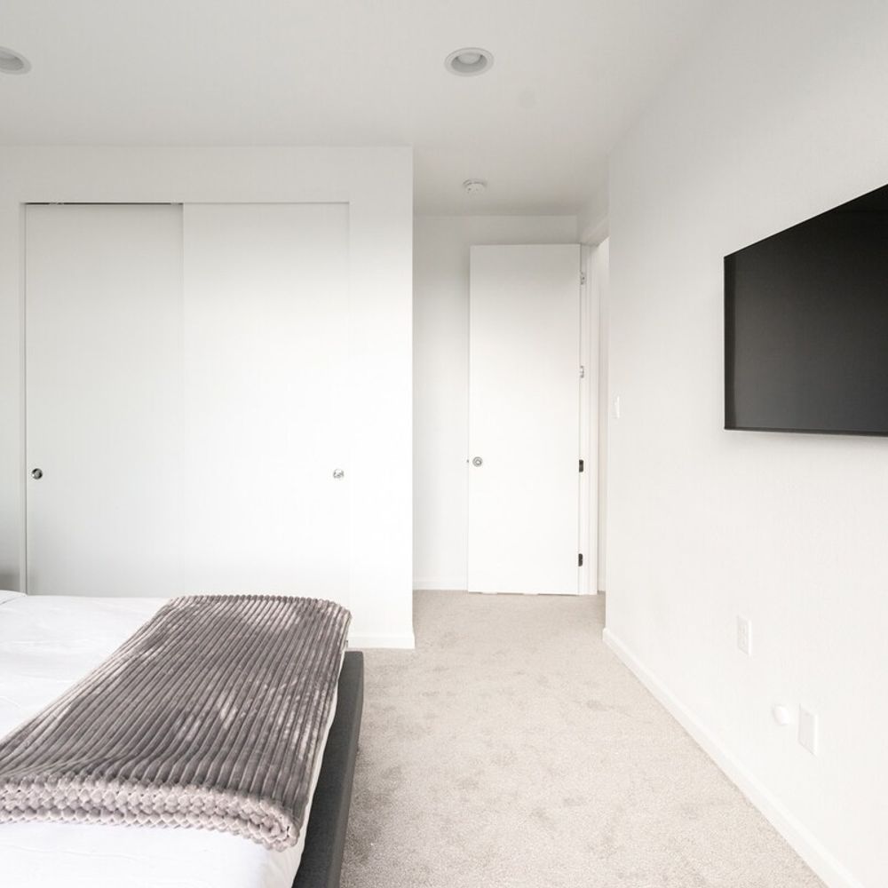 Let Netflix lull you to sleep in the 2nd bedroom