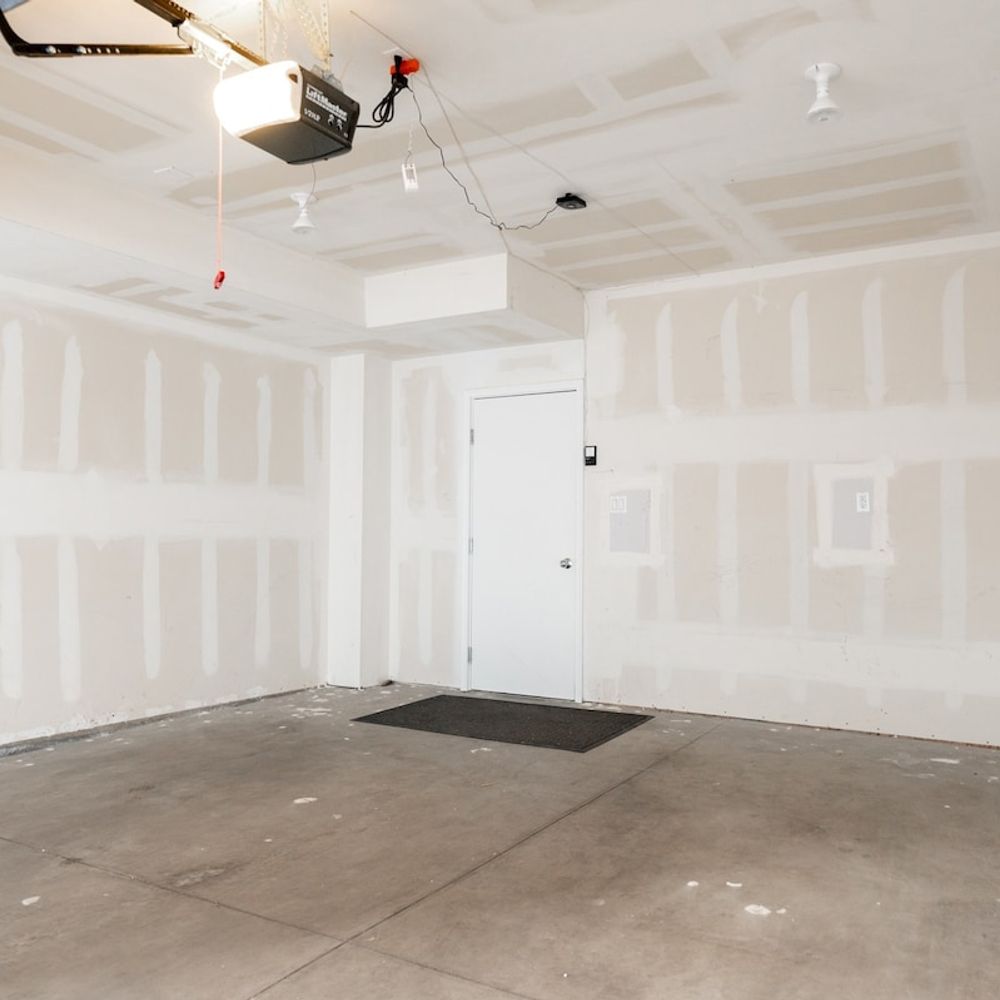 1-2 car garage