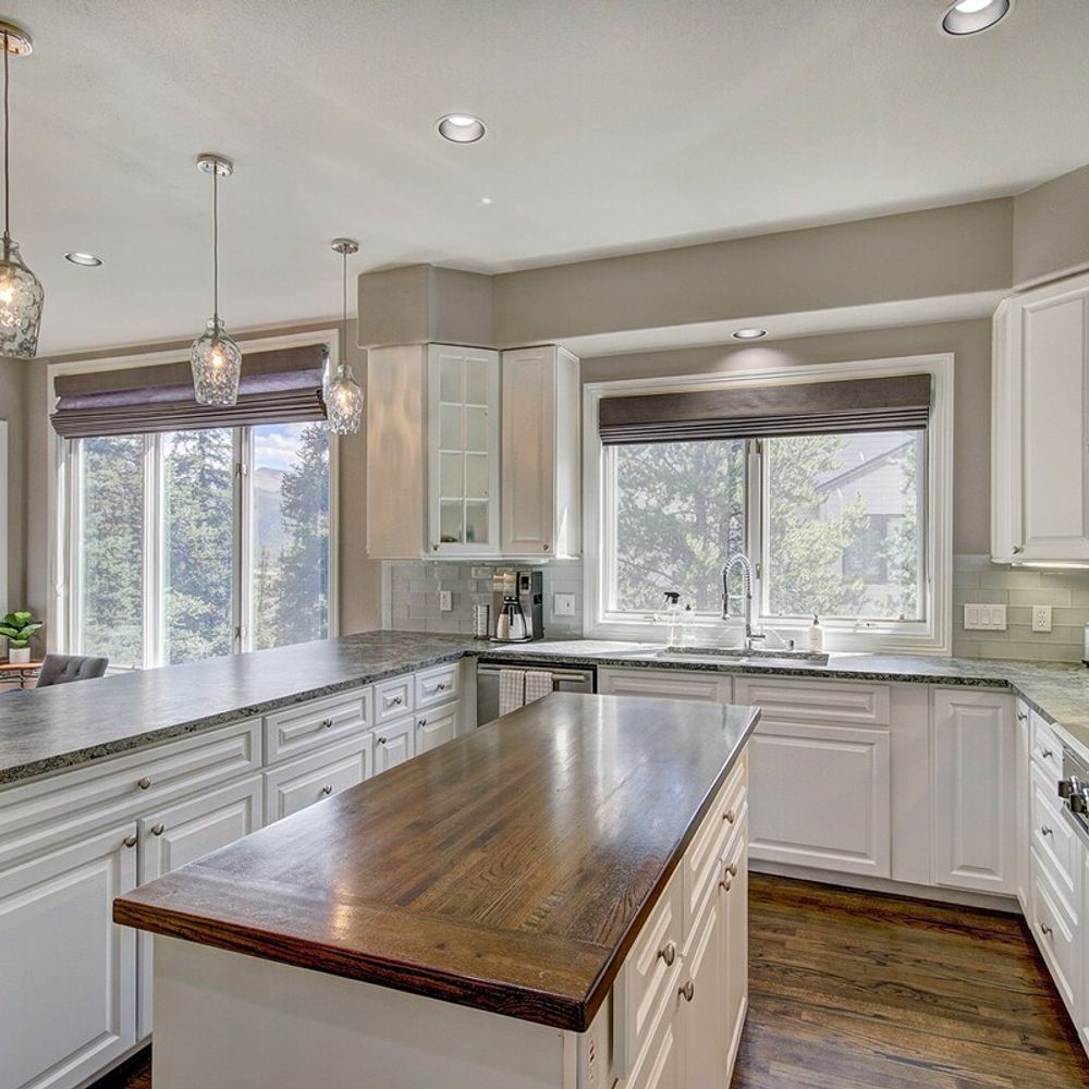 Kitchen with island