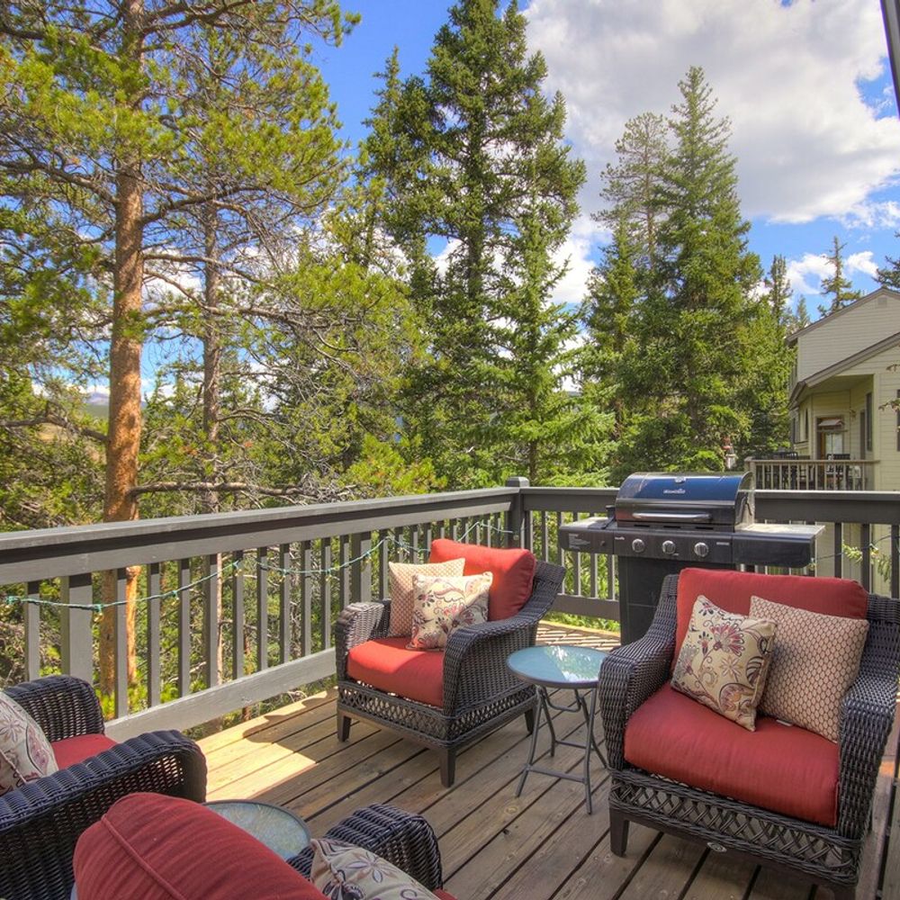 Balcony with outdoor lounge