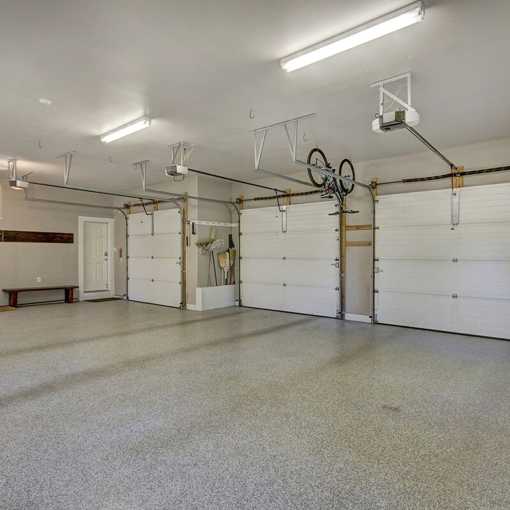Heated 3-car garage