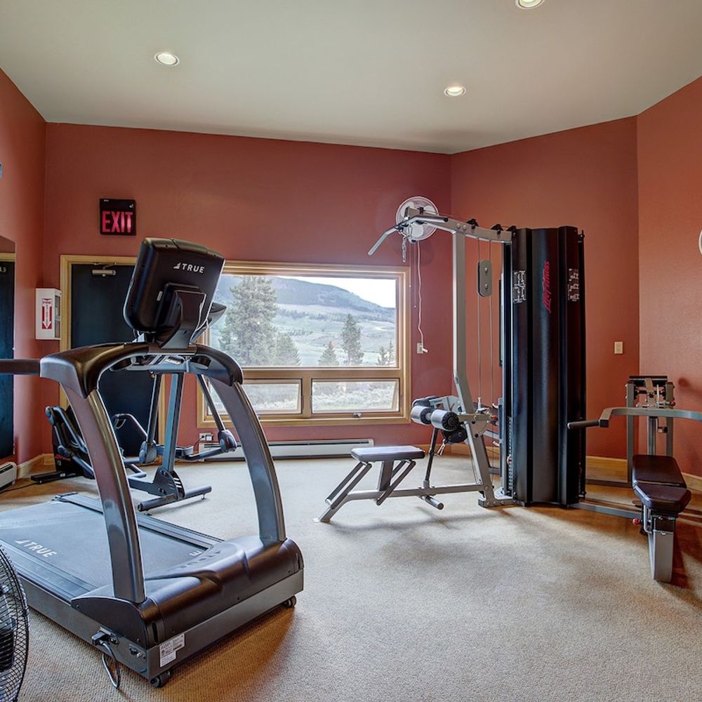 Rec center fitness room