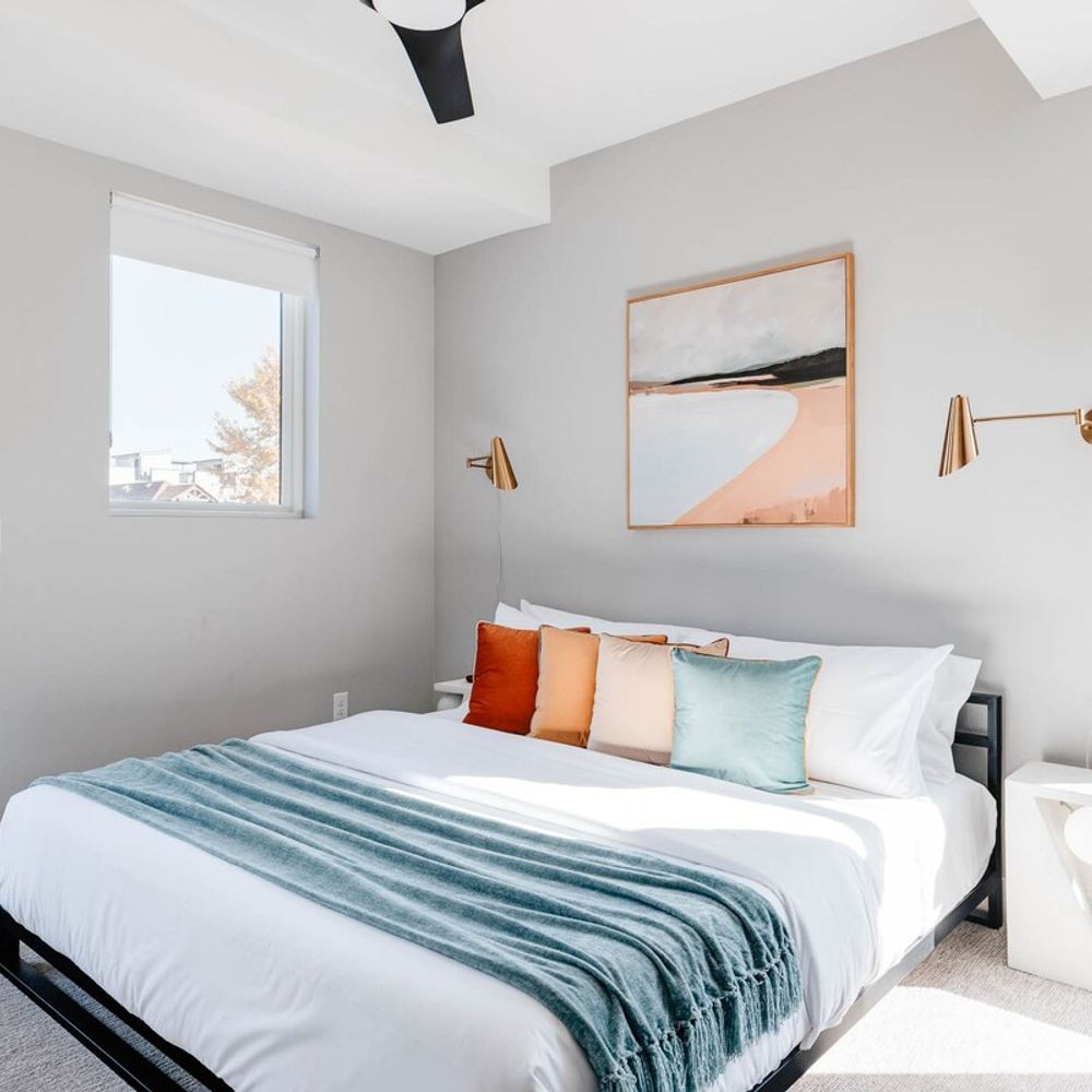 Bedroom 3 with king bed